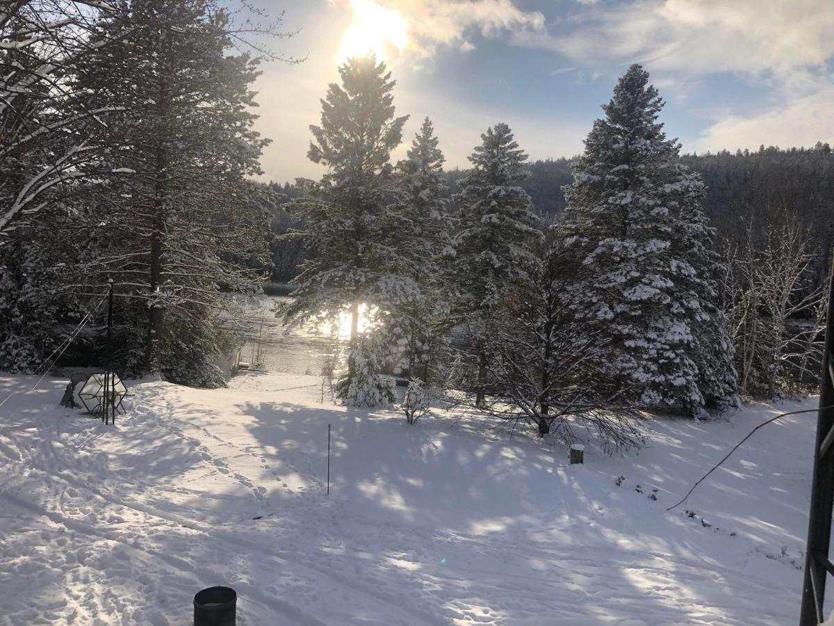 Bord Du St-maurice Chalet La Tuque