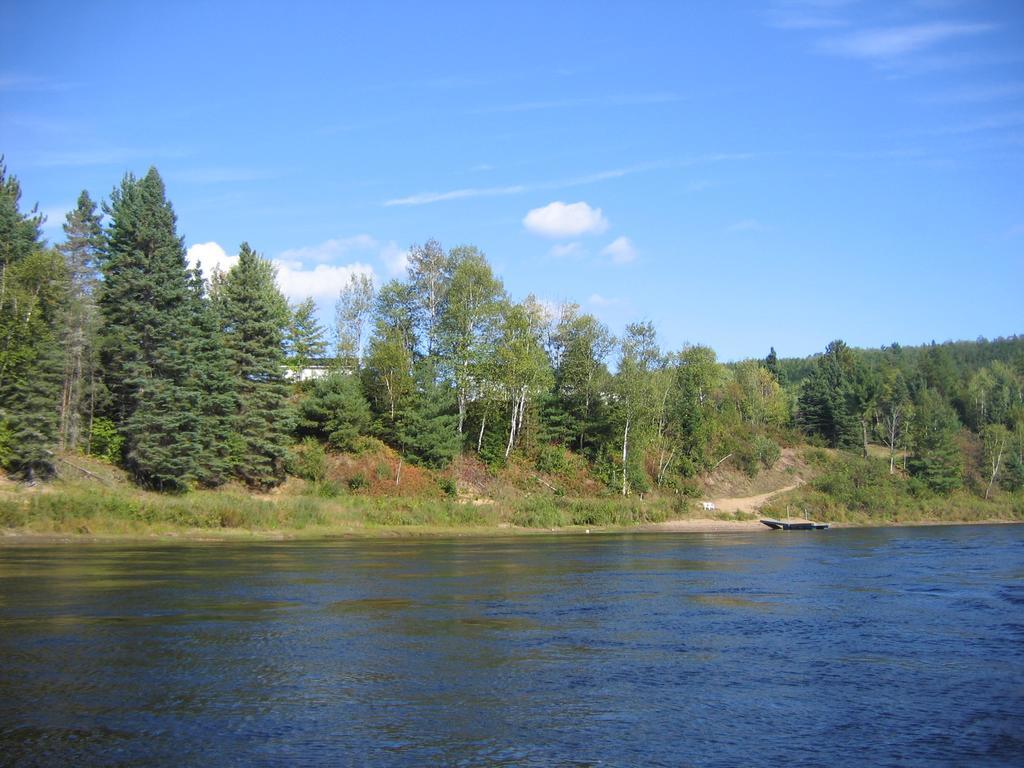 Bord Du St-maurice Chalet